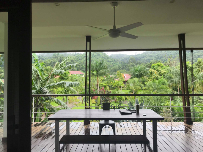 Others 5, Cominsia Lodge, Kaeb