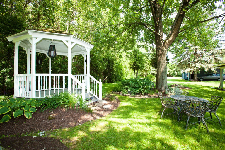 Others 3, Whispering Winds Motel, Cayuga