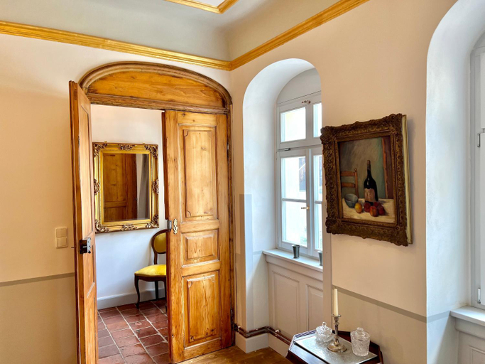 Others 5, Oswald Hempel, mit 5 Zimmermaisonette und 3 Zimmer Gartenwohnung, Görlitz