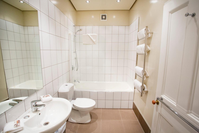 Bathroom, The Terrace Villa Serviced Apartments, Wellington
