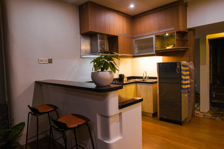 Dining Room 10