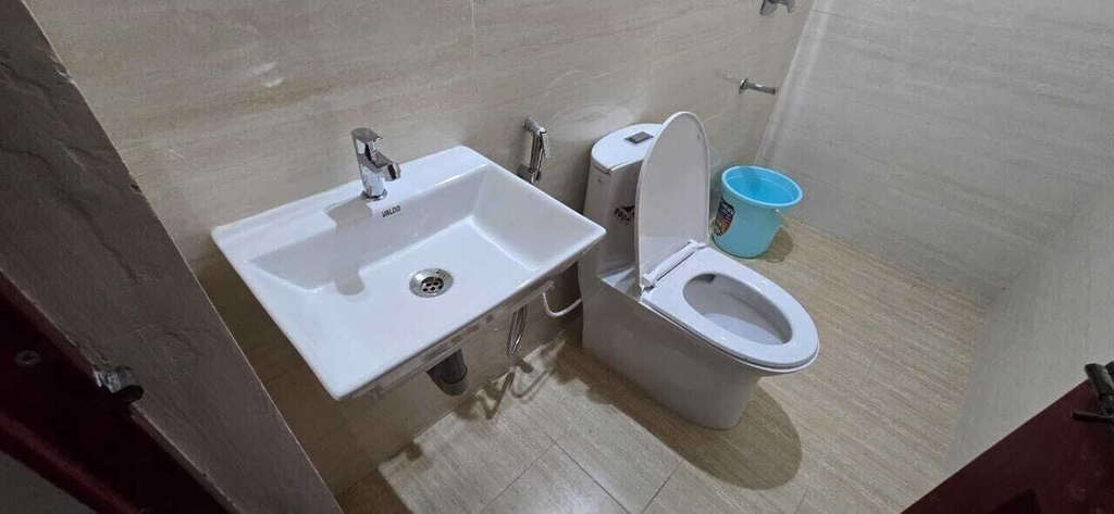 Bathroom 5, PPH Living Arvind Inn, Coimbatore