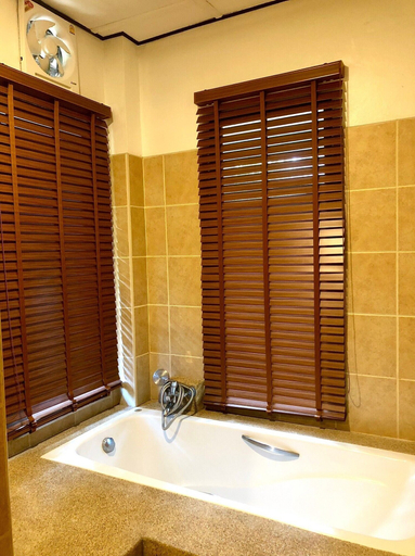 Bathroom 4, Khanom Seabeach, Khanom