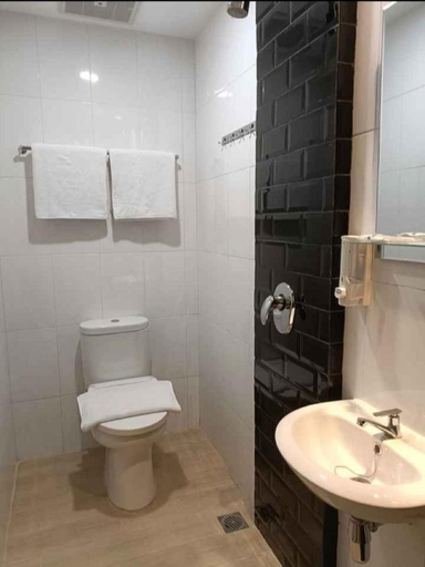 Bathroom 5, Odua Golden Mansyur Medan, Medan