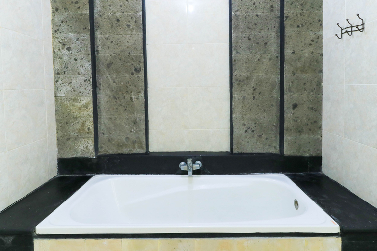 Bathroom 9