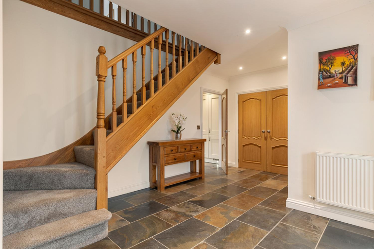 Others 4, Maynor - Large Luxury House, Log Burner, Central Location, Pembrokeshire
