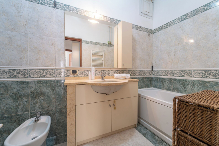 Bedroom 4, Sanremo Family Apartment, Imperia