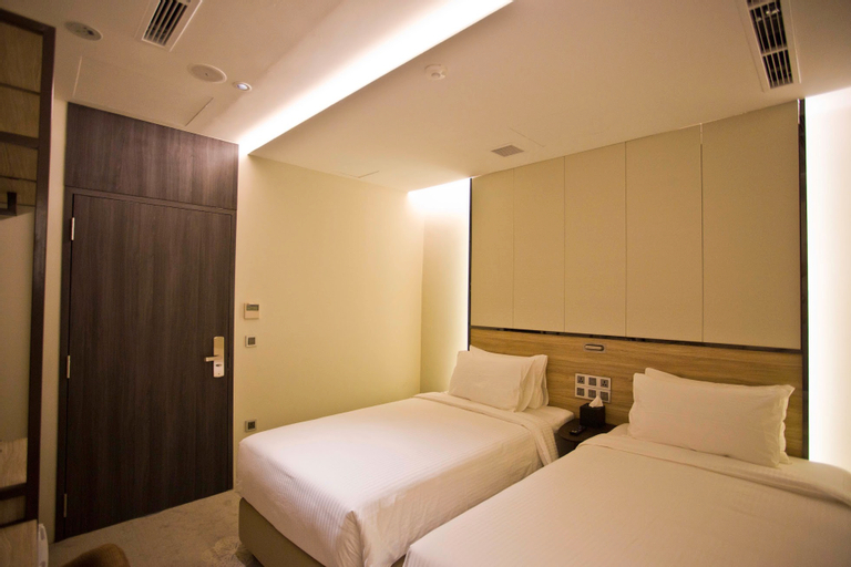 Bedroom 13