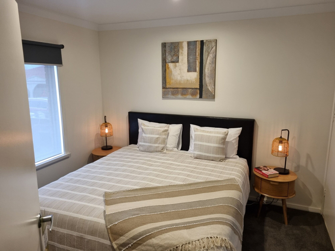 Bedroom, Golden Heritage Accommodation Rutherglen, Indigo - Pt B