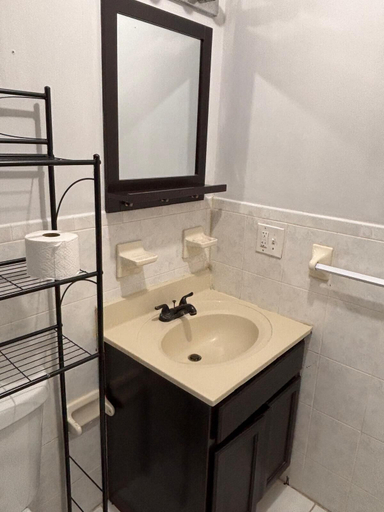 Bathroom 4, NWK 457 ROOM 212-E, Newark