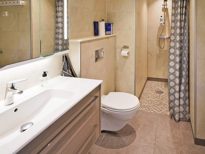Bathroom 4, 4 star holiday home in Åram, Sande