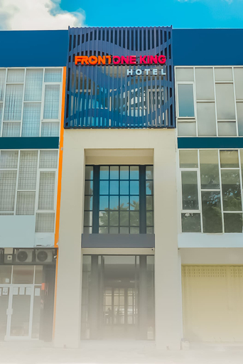 Exterior & Views 2, Front One King Hotel Tuban, Tuban