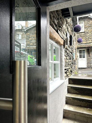 Others 5, Oasis Boutique, Cumbria