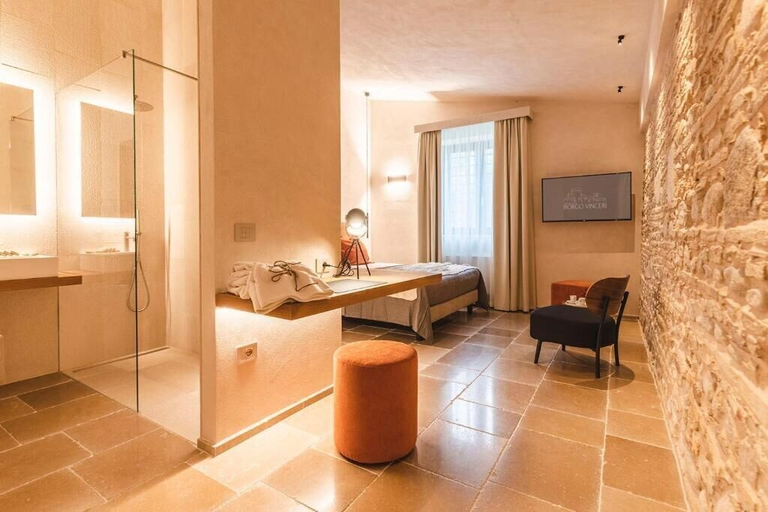 Bathroom 4, Borgo Vinceri, Foggia