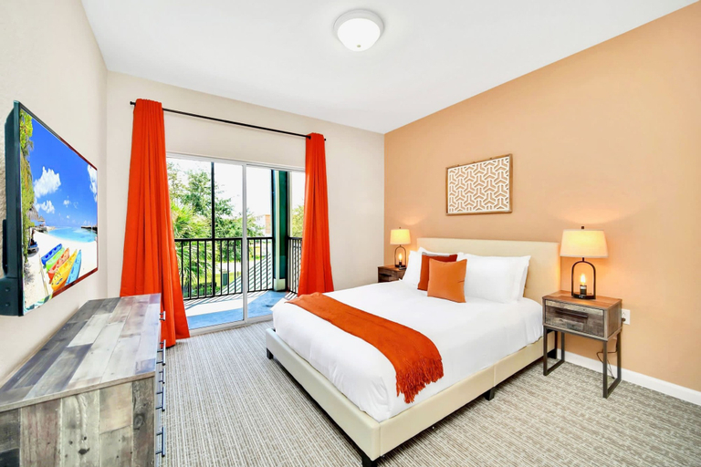 Room 5, Upstay - Condo - Hot Tub & Pool, Orange