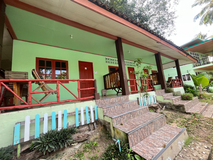 Exterior 7