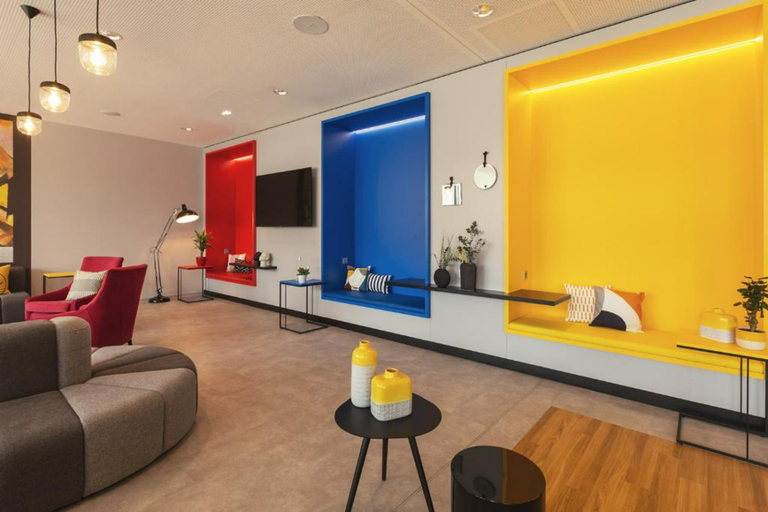 Others 3, Holiday Inn - the niu, FORM STUTTGART FEUERBACH, Stuttgart