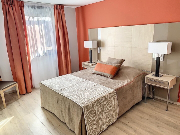 Bedroom 2, Appart One Le Cannet, Alpes-Maritimes