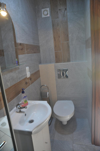 Bathroom 1, Oaza, Opole