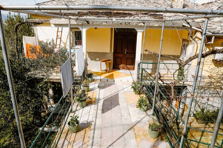 Others 5, City Grove Blooms and Beds 2BR With City Views, Gjirokastrës