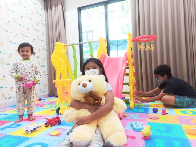 Family & Kids 12