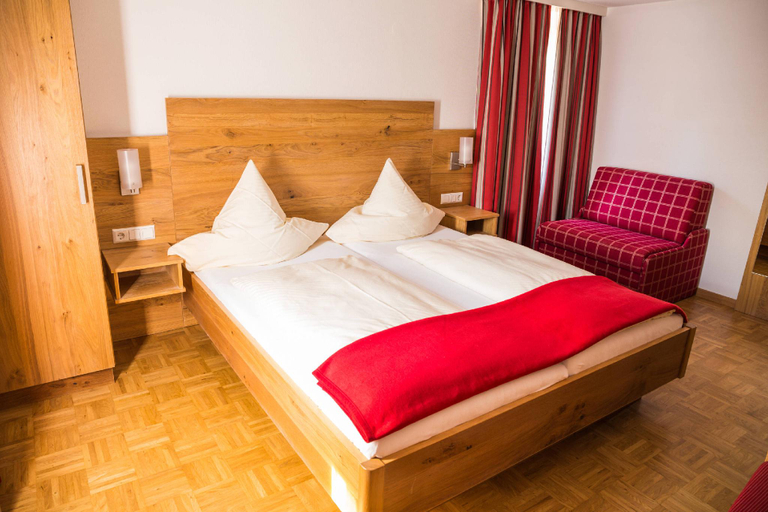 Bedroom 2, Landgasthaus zur Linde, Rastatt