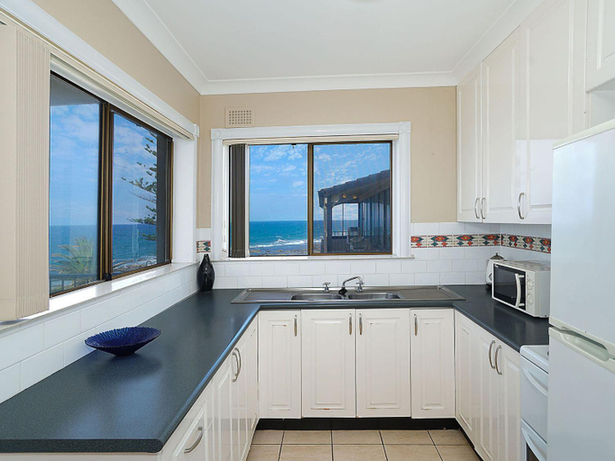 Dining Room 5, Waterfront Unit 3, Wyong - South and West