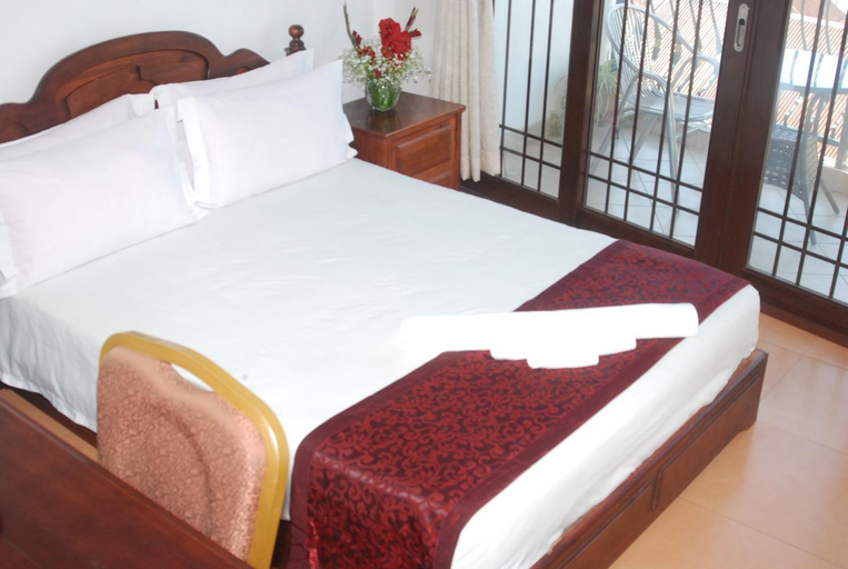 Bedroom 3, Evergreen Hotel, Analamanga