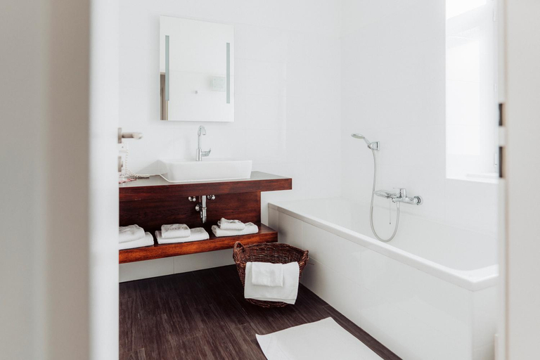 Bathroom 4, Hotel Payerbacherhof, Neunkirchen