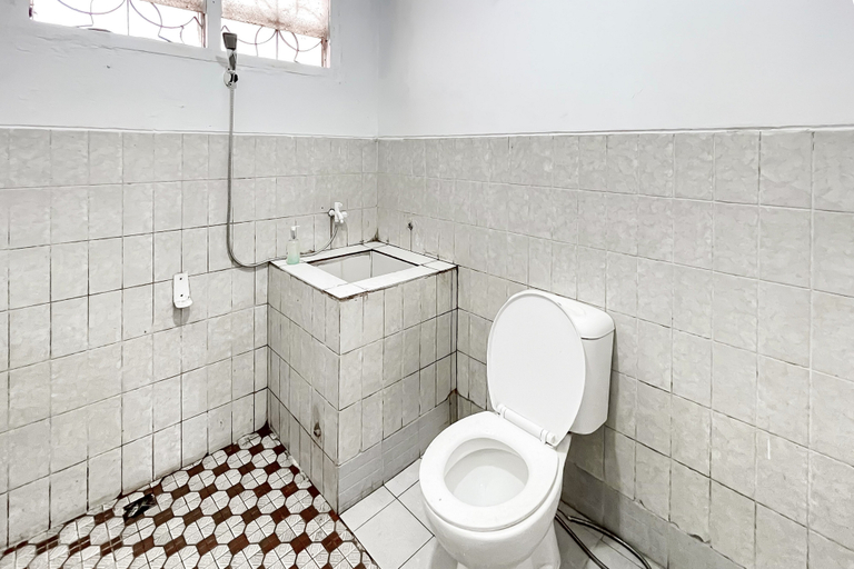 Bathroom 4, Hotel Mustika Widyasari RedPartner, Sukabumi