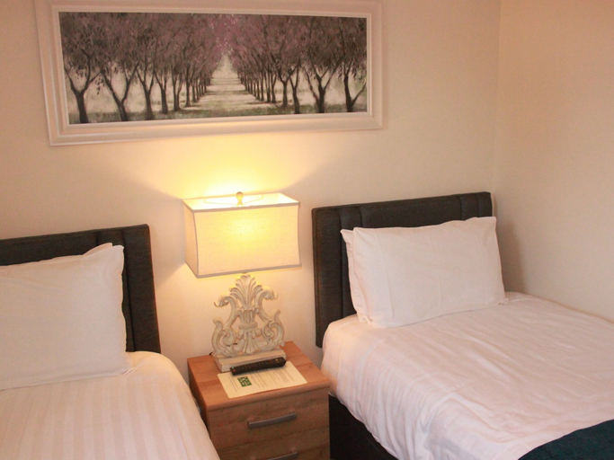 Bedroom 4, The Dog Inn, Essex
