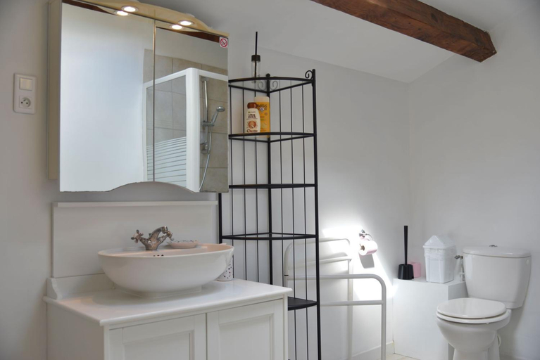 Bathroom 3, Au Grand Bonheur, Gard