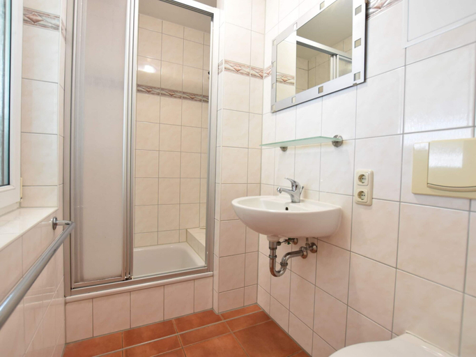 Bathroom 4, Exklusiver Bungalow mit Terrasse in Rerik, Rostock