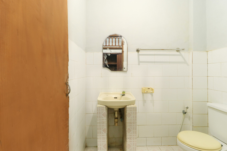 Bathroom 5, Sari Indah Cottage, Badung