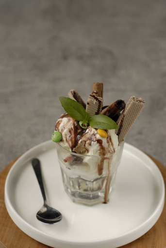 Food & Drinks 8