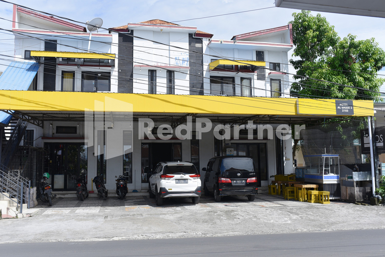 Exterior & Views 2, Al-Ghani Syariah Mitra RedDoorz, Padang