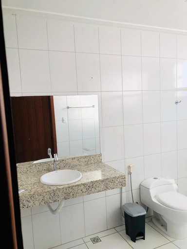 Bathroom 3, AUGUSTO'S HOTEL E RESTAURANTE, Santo Antônio de Jesus