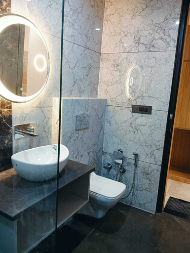 Bathroom 5, Hotel W Grand - A Boutique Hotel, Hardwar