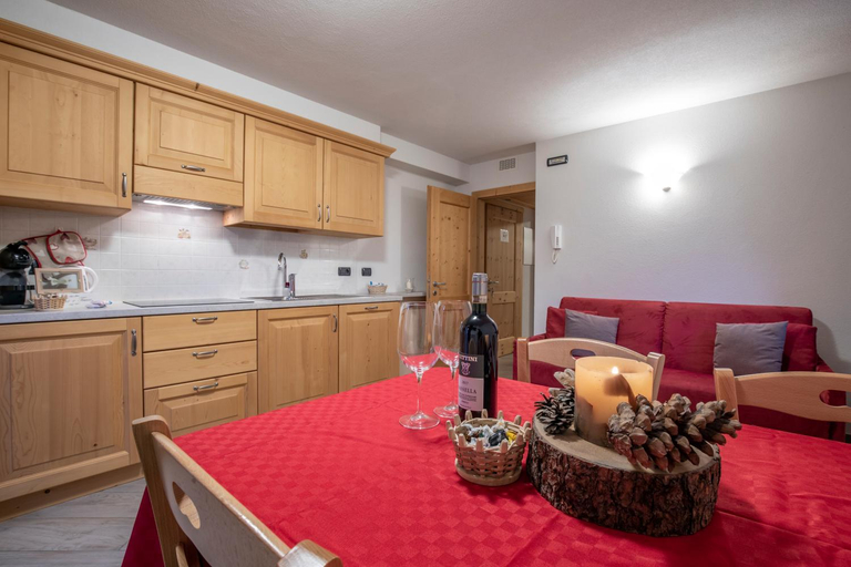 Others 5, Chalet Del Bosco, Sondrio