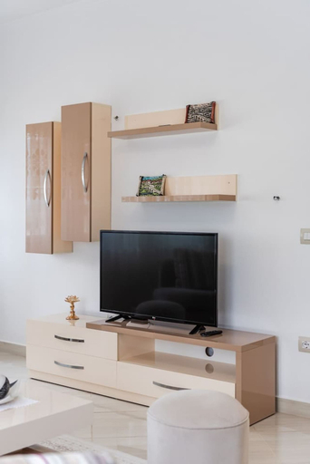 Room 3, Hometown Apartment 1 Spacious 3BR, Gjirokastrës