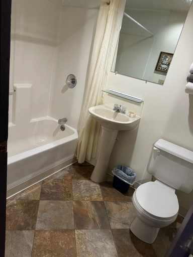 Bathroom 3, Rustic Lodge, Valley