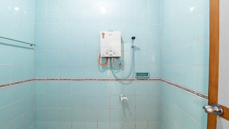Bathroom 28