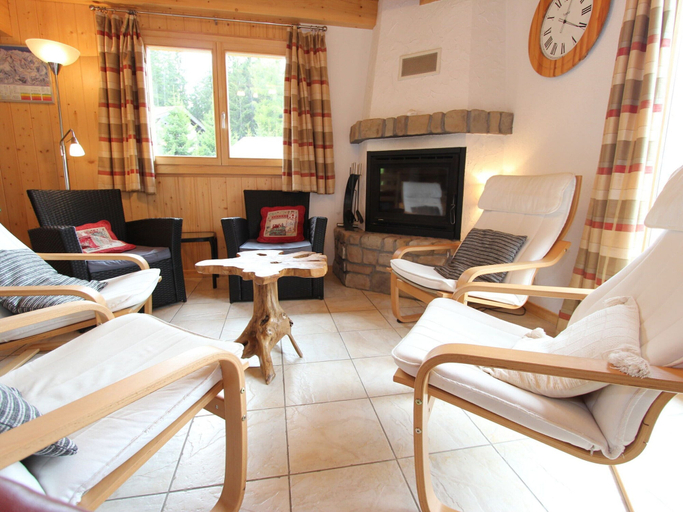 Others 5, Luxury Chalet with Hot Tub in La Tzoumaz, Martigny