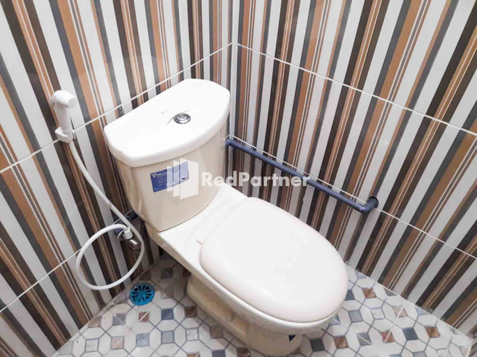 Bathroom 4, Puri Karomah Syariah RedPartner, Lamongan
