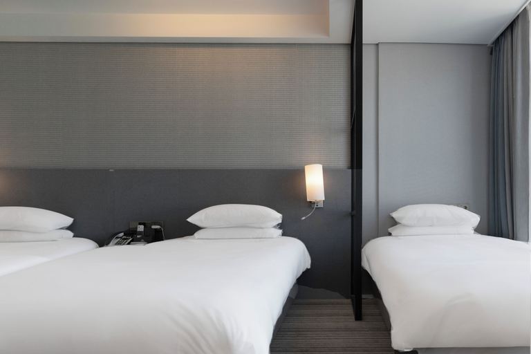 Bedroom 2, North Harbor Hotel Busan, Yeongdo
