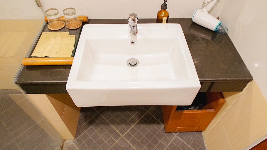 Bathroom 4