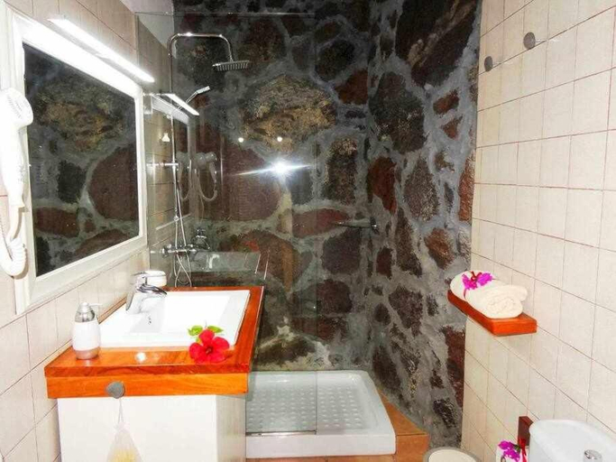 Bathroom 3, Casa Yuno en La Asomada, Las Palmas