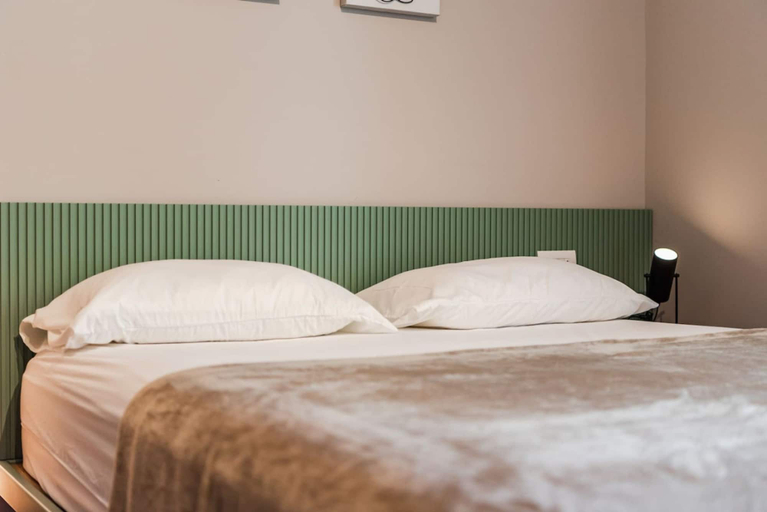 Room 5, Luxury Seaview Apartment Free Parking, Vlorës