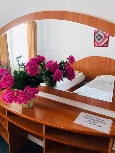 Others 3, Hotel Taurus, Kętrzyn