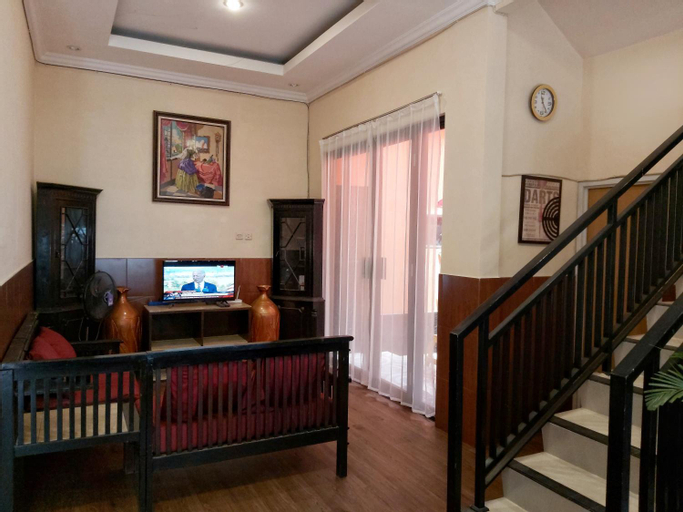 Others 5, TAMA Guesthouse 15 People for Family or Group, Tangerang
